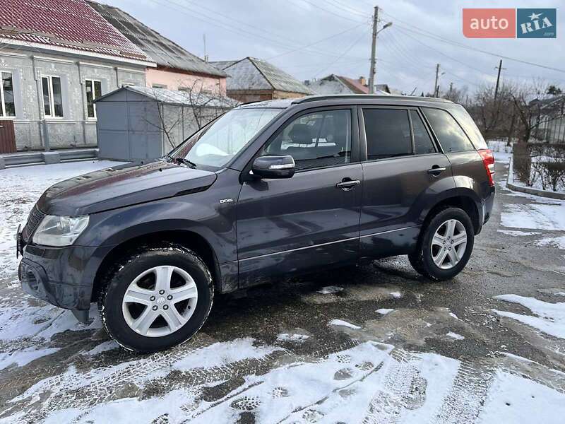 Фото Suzuki Grand Vitara з оголошення AUTO.RIA