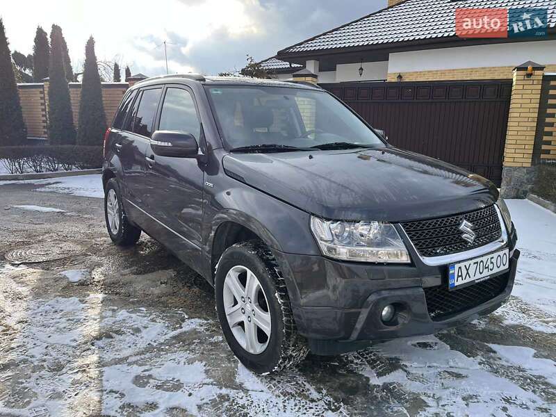 Фото Suzuki Grand Vitara з оголошення AUTO.RIA