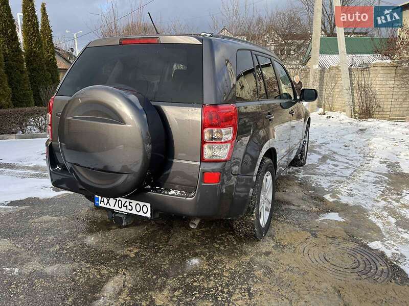 Фото Suzuki Grand Vitara з оголошення AUTO.RIA