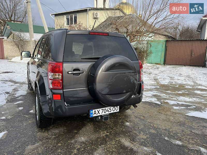 Фото Suzuki Grand Vitara з оголошення AUTO.RIA