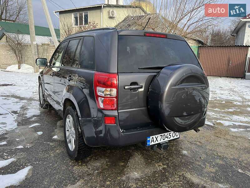 Фото Suzuki Grand Vitara з оголошення AUTO.RIA