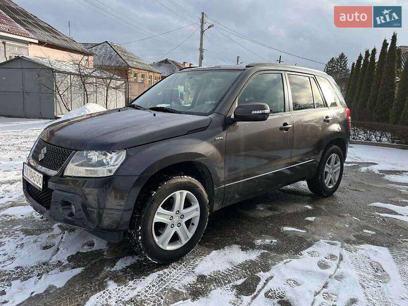 Фото Suzuki Grand Vitara з оголошення AUTO.RIA
