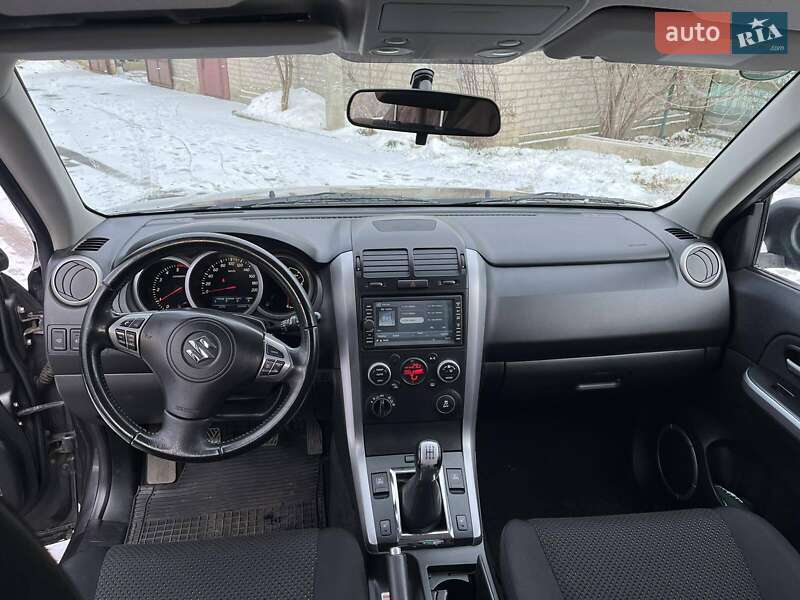 Фото Suzuki Grand Vitara з оголошення AUTO.RIA