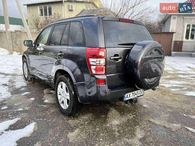 Фото Suzuki Grand Vitara з оголошення AUTO.RIA