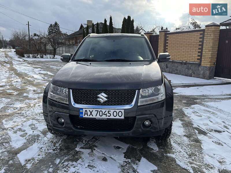 Фото Suzuki Grand Vitara з оголошення AUTO.RIA