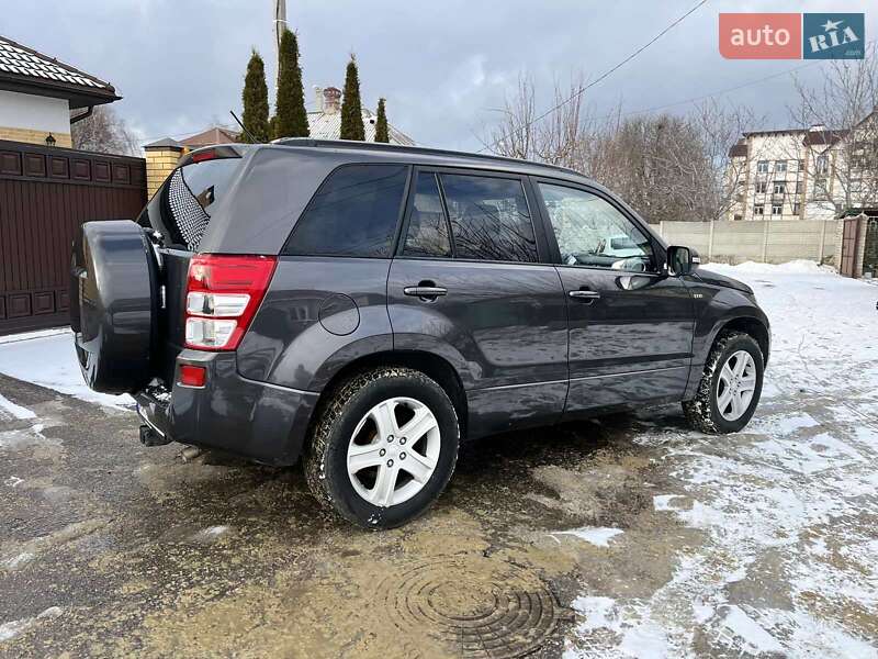 Фото Suzuki Grand Vitara з оголошення AUTO.RIA