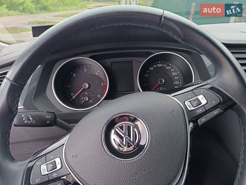 Фото Volkswagen Tiguan з оголошення AUTO.RIA