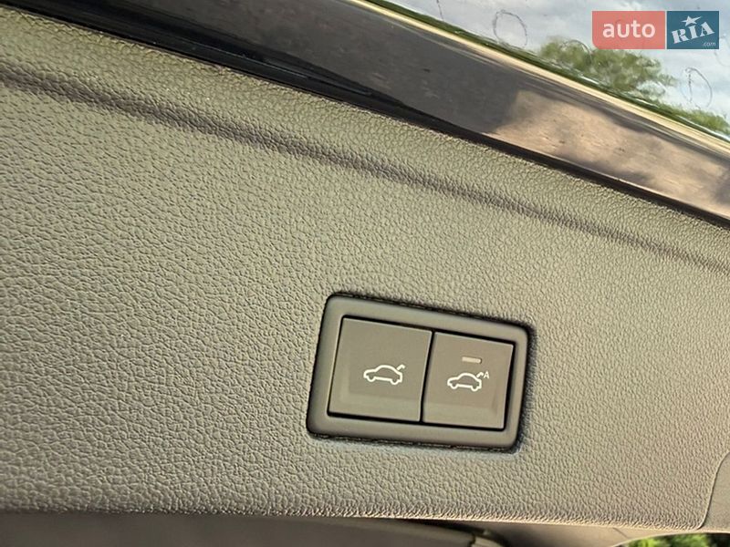 Фото Volkswagen Touareg з оголошення AUTO.RIA