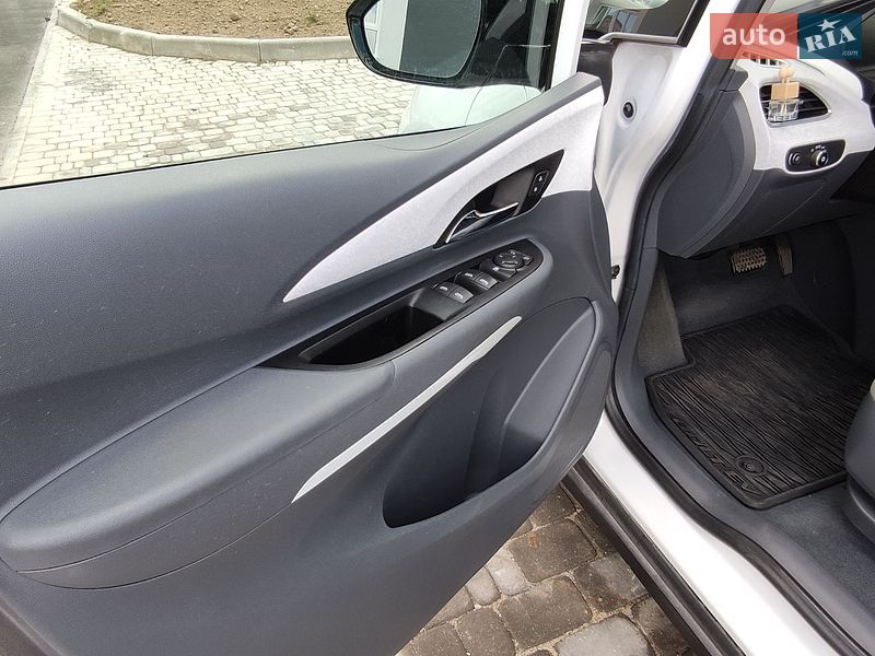 Фото Chevrolet Bolt EV з оголошення AUTO.RIA