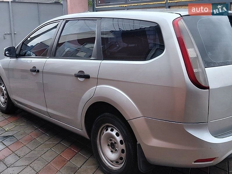 Фото Ford Focus з оголошення AUTO.RIA