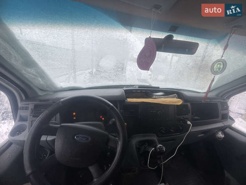 Фото Ford Transit з оголошення AUTO.RIA