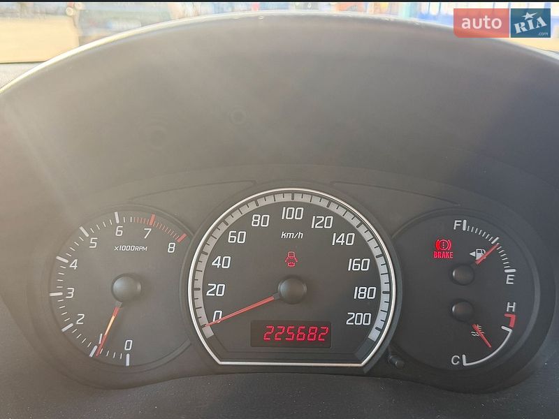 Фото Suzuki Swift з оголошення AUTO.RIA