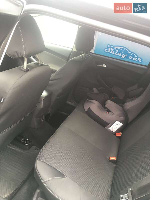 Фото Ford Focus з оголошення AUTO.RIA