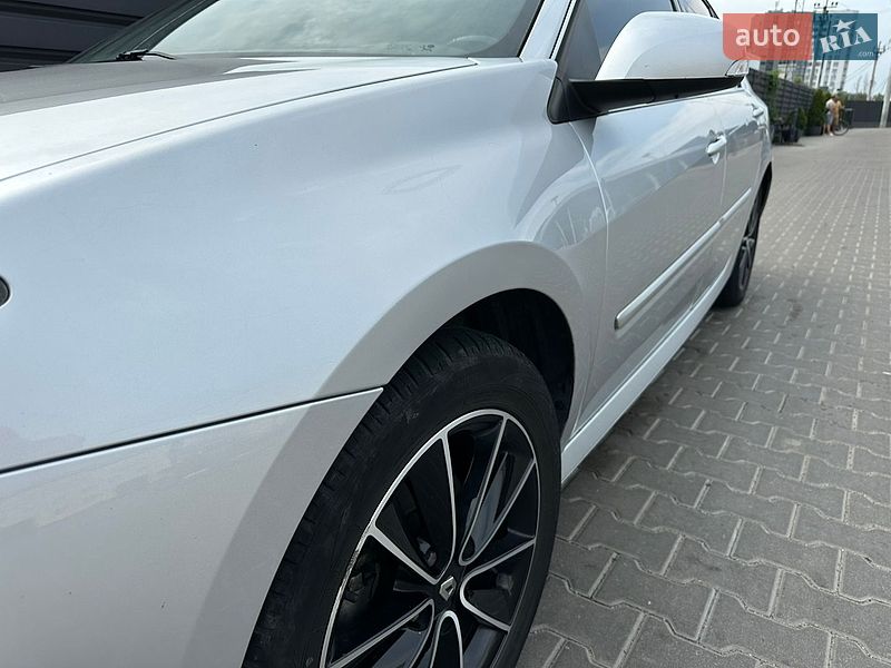 Фото Renault Laguna з оголошення AUTO.RIA