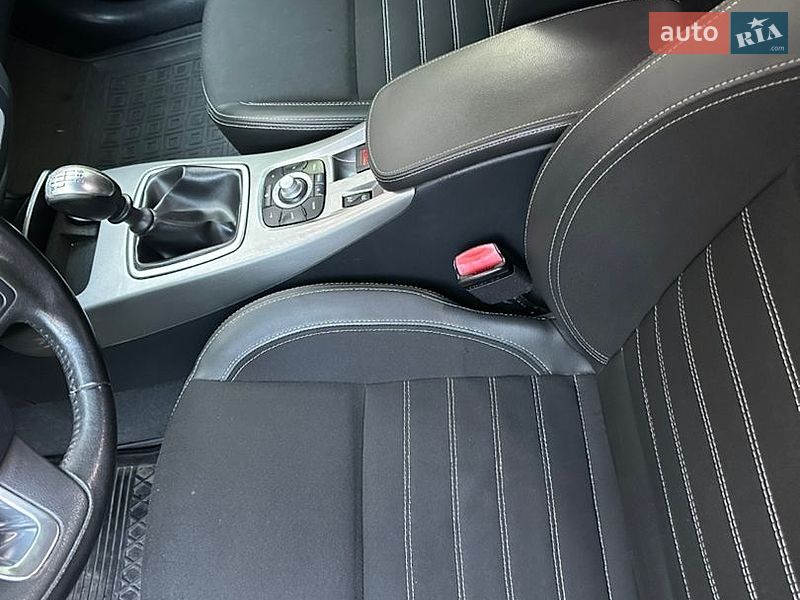 Фото Renault Laguna з оголошення AUTO.RIA