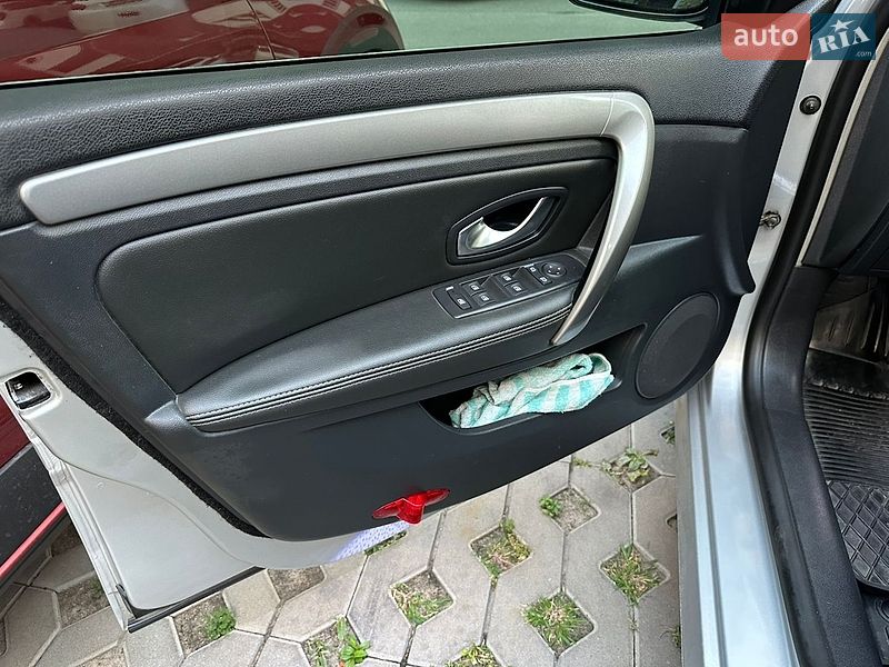 Фото Renault Laguna з оголошення AUTO.RIA