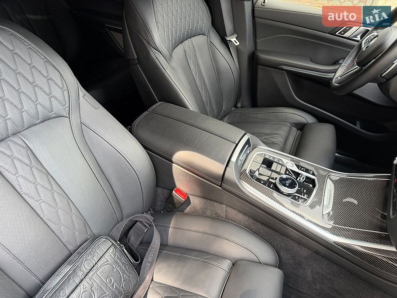 Фото BMW X7 з оголошення AUTO.RIA