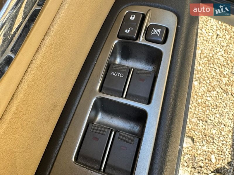 Фото Subaru Tribeca з оголошення AUTO.RIA
