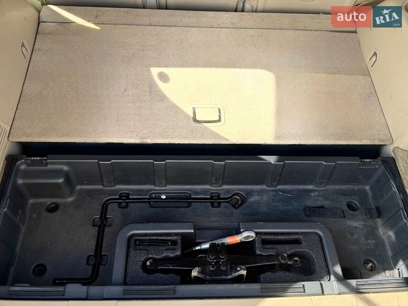 Фото Subaru Tribeca з оголошення AUTO.RIA