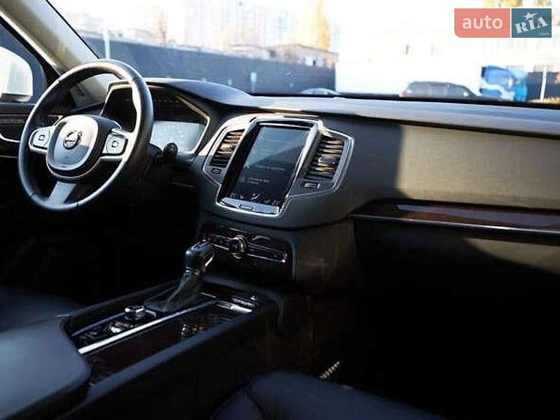 Фото Volvo XC90 з оголошення AUTO.RIA