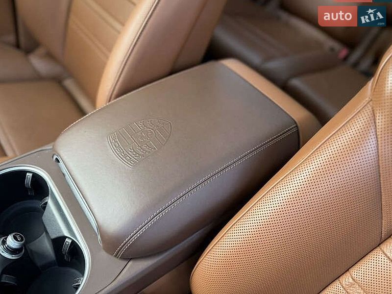 Фото Porsche Cayenne з оголошення AUTO.RIA