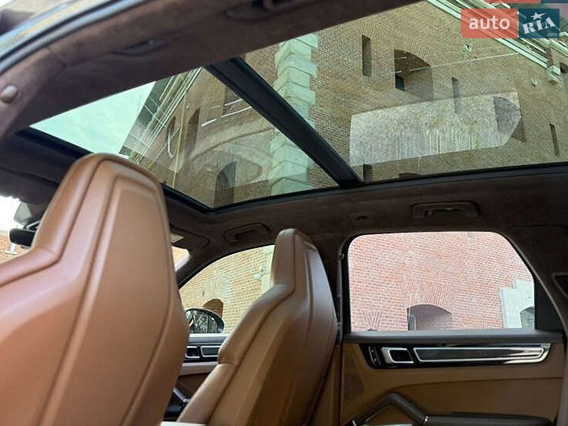 Фото Porsche Cayenne з оголошення AUTO.RIA