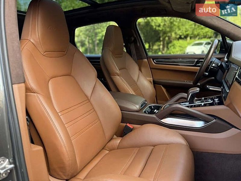 Фото Porsche Cayenne з оголошення AUTO.RIA
