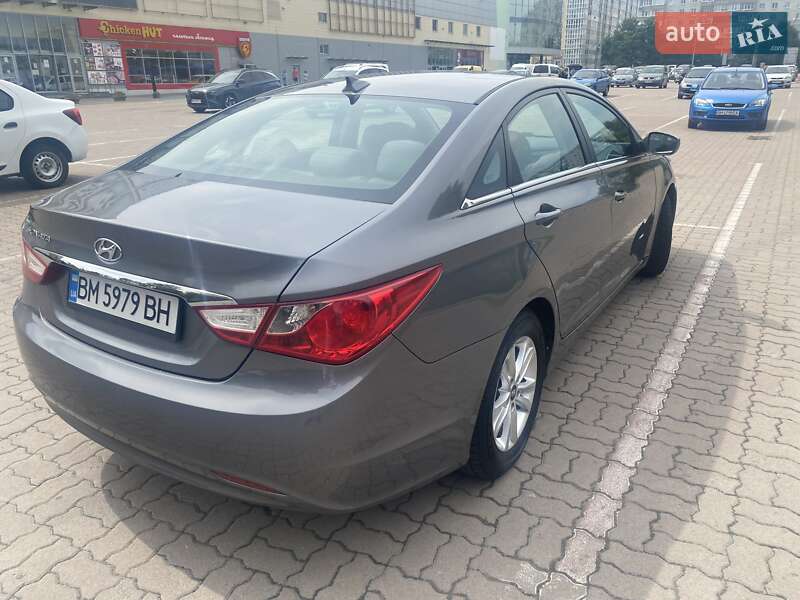 Фото Hyundai Sonata з оголошення AUTO.RIA
