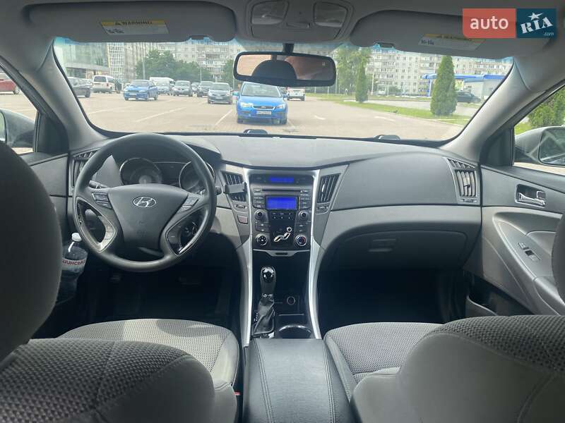 Фото Hyundai Sonata з оголошення AUTO.RIA