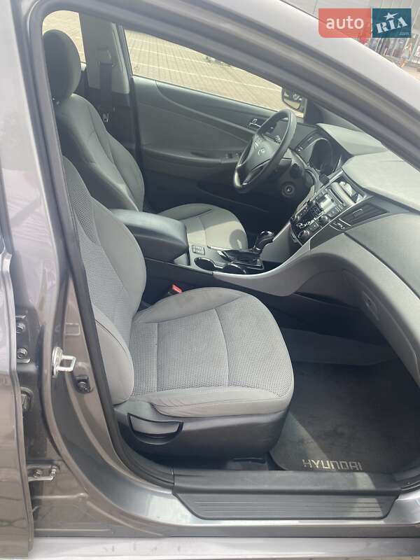 Фото Hyundai Sonata з оголошення AUTO.RIA