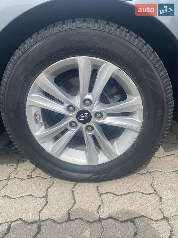 Фото Hyundai Sonata з оголошення AUTO.RIA