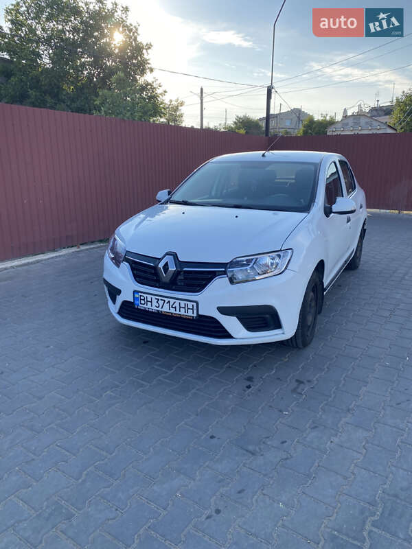 Фото Renault Logan з оголошення AUTO.RIA
