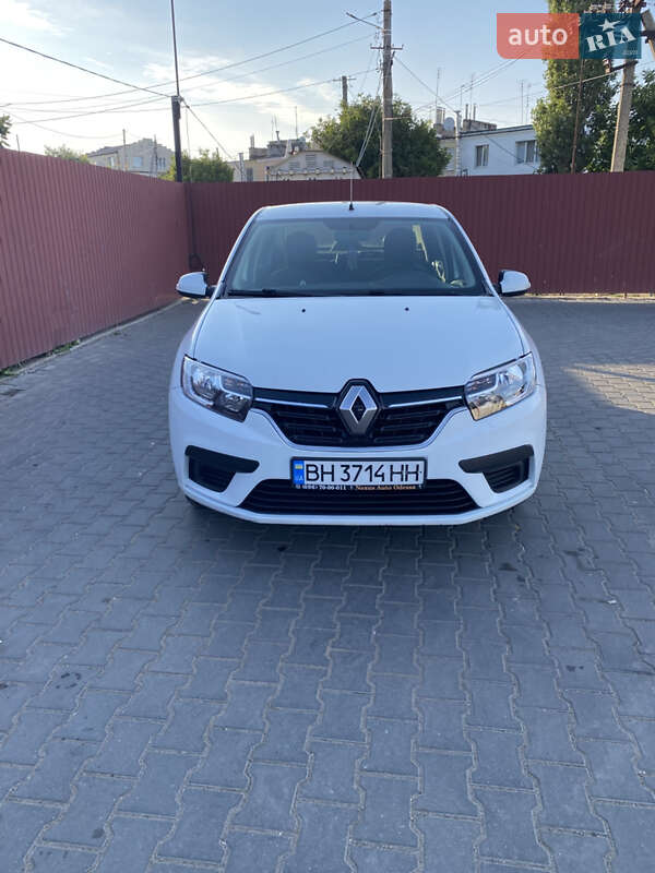 Фото Renault Logan з оголошення AUTO.RIA