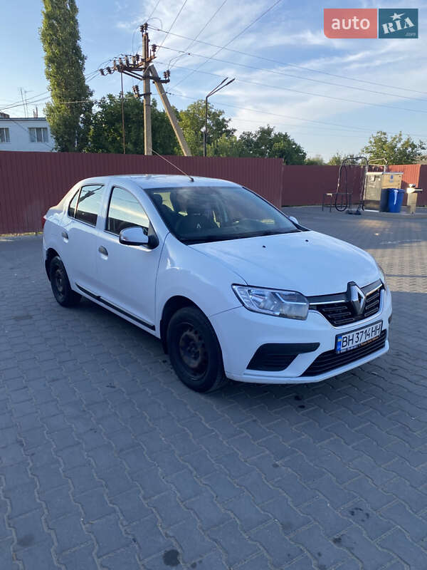 Фото Renault Logan з оголошення AUTO.RIA
