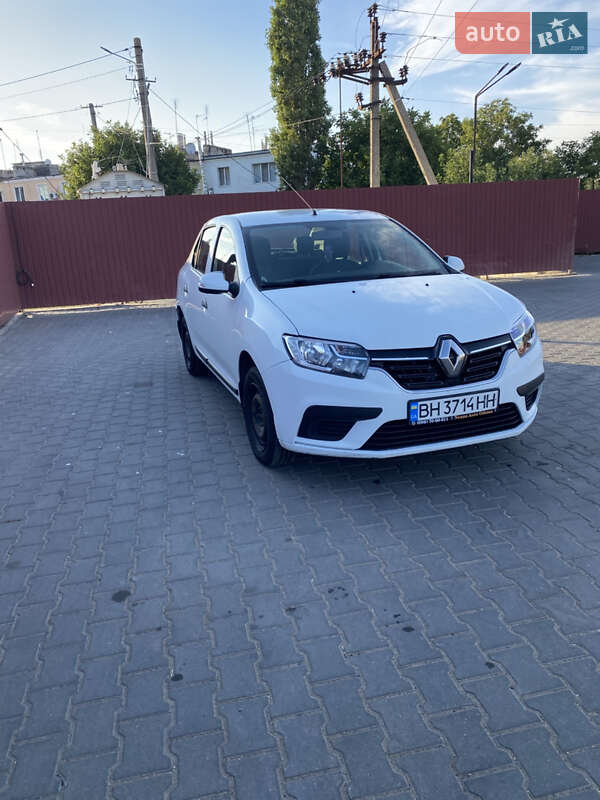 Фото Renault Logan з оголошення AUTO.RIA
