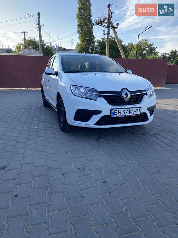 Фото Renault Logan з оголошення AUTO.RIA