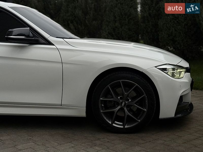Фото BMW 3 Series з оголошення AUTO.RIA