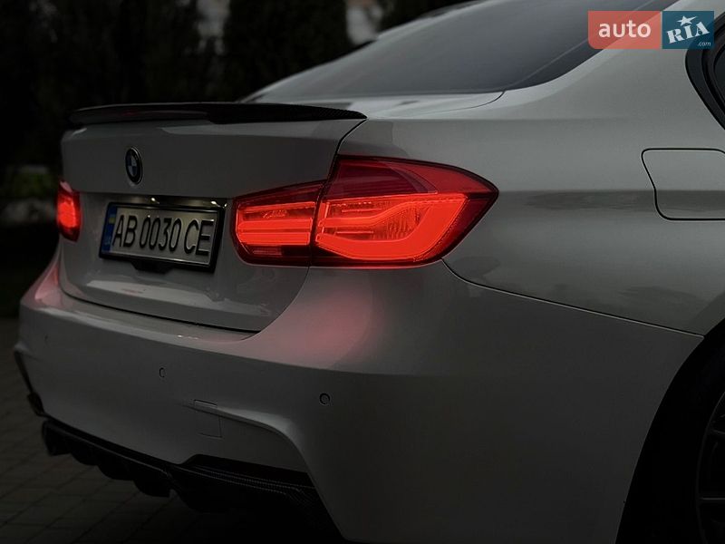 Фото BMW 3 Series з оголошення AUTO.RIA