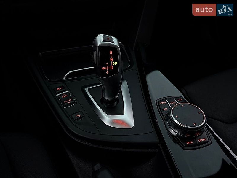 Фото BMW 3 Series з оголошення AUTO.RIA