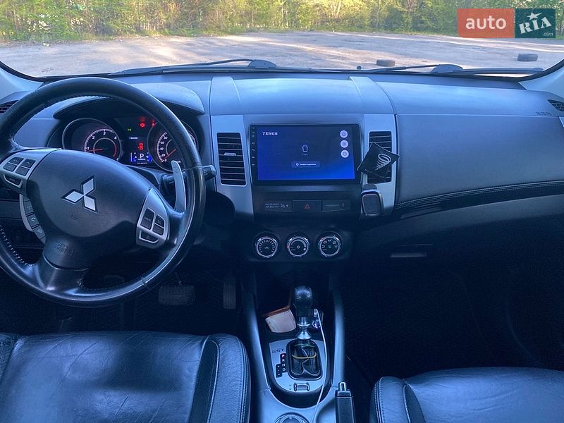 Фото Mitsubishi Outlander XL з оголошення AUTO.RIA