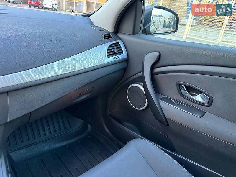 Фото Renault Megane з оголошення AUTO.RIA
