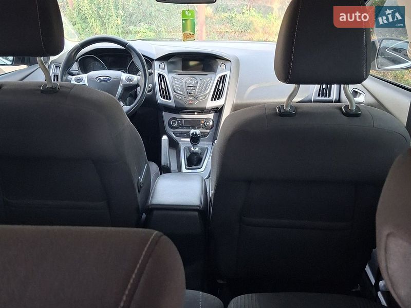 Фото Ford Focus з оголошення AUTO.RIA