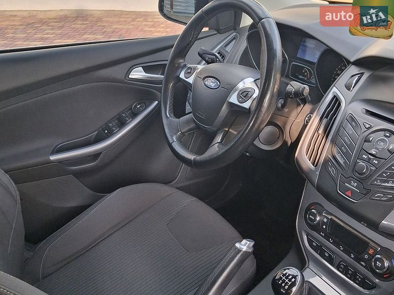 Фото Ford Focus з оголошення AUTO.RIA