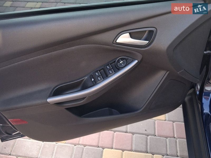 Фото Ford Focus з оголошення AUTO.RIA