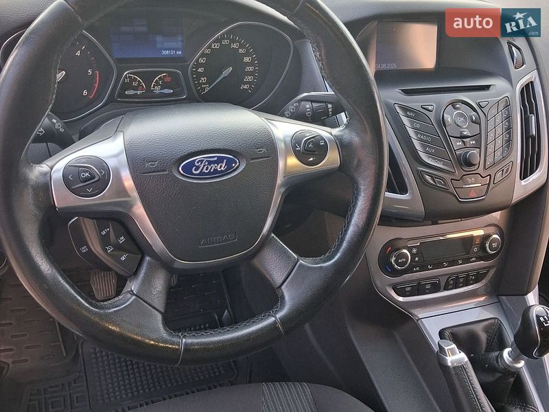 Фото Ford Focus з оголошення AUTO.RIA
