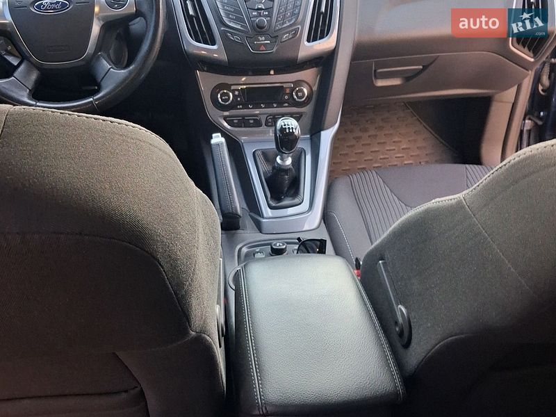 Фото Ford Focus з оголошення AUTO.RIA