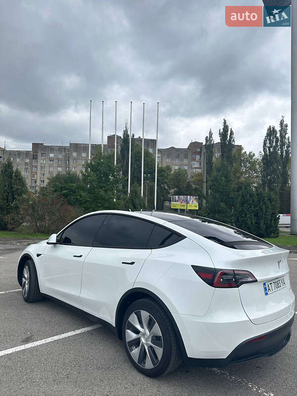 Фото Tesla Model Y з оголошення AUTO.RIA