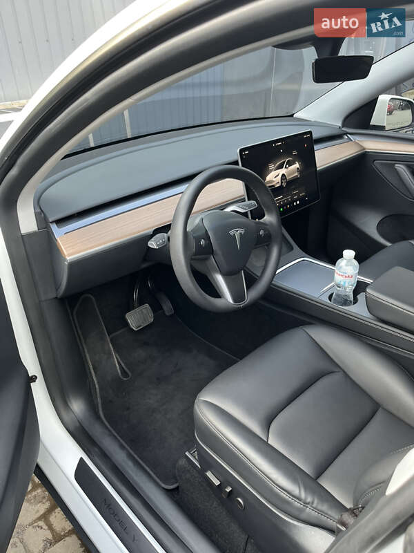 Фото Tesla Model Y з оголошення AUTO.RIA