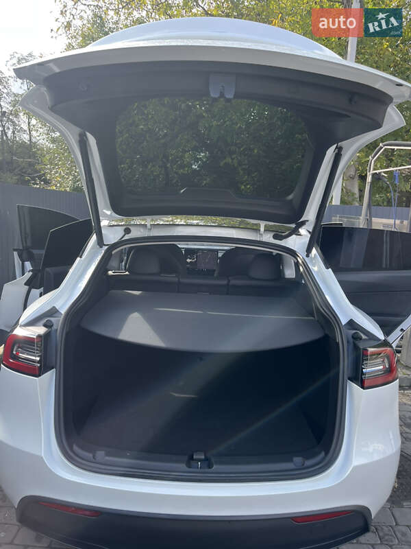 Фото Tesla Model Y з оголошення AUTO.RIA
