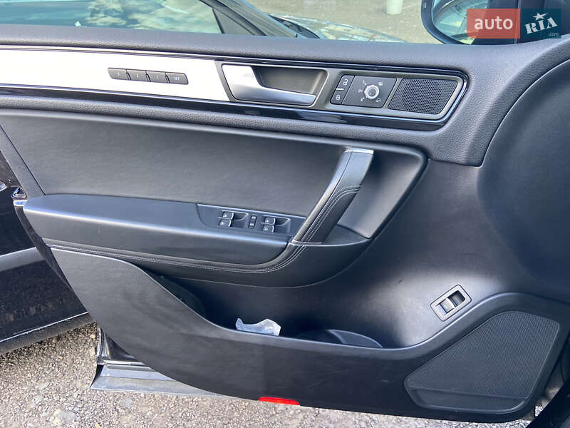 Фото Volkswagen Touareg з оголошення AUTO.RIA